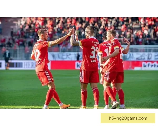 柏林联合勒沃库森激战双星首发